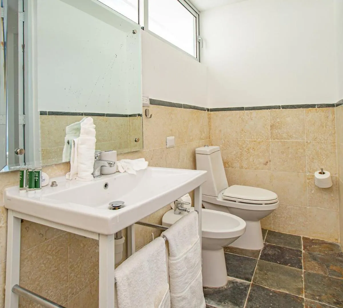 5 Mins From Beach, Hilltop Villa With Pool Ла-Паред