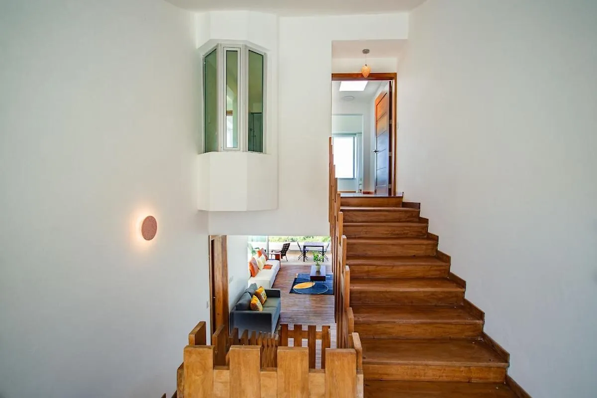 5 Mins From Beach, Hilltop Villa With Pool La Pared